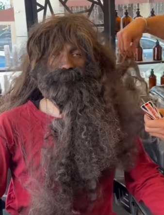 X1506004 20 YEARS WITH THIS HAIR _ BEARD — You Couldn’t See His Face… _ The Transformation You Won’t Believe (Part 2)